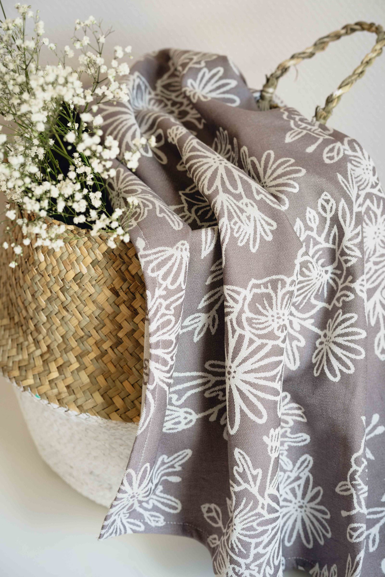écharpe_de_portage_Limas_Blossom_taupe_etoiles_en_portage