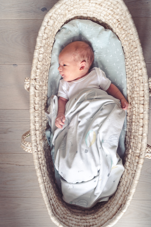 couverture-étape-bebe-pastel-grey-snap-the-moment-etoiles-en-portage