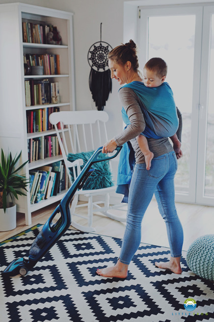 Echarpe-de-portage-Little-Frog-Dark-Lazurite-etoiles-en-portage