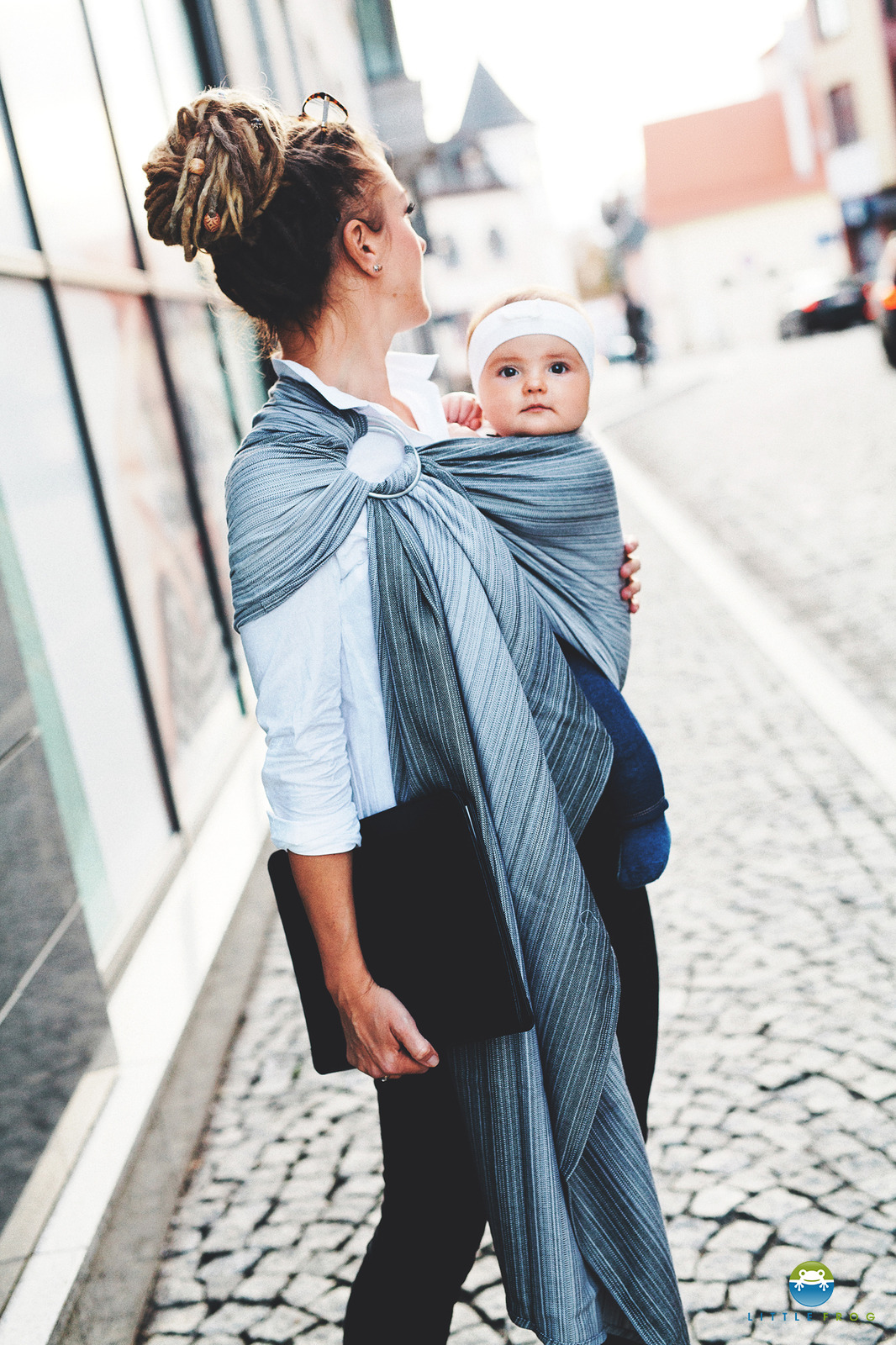 sling-Little-Frog-Angelit-etoiles-en-portage,
