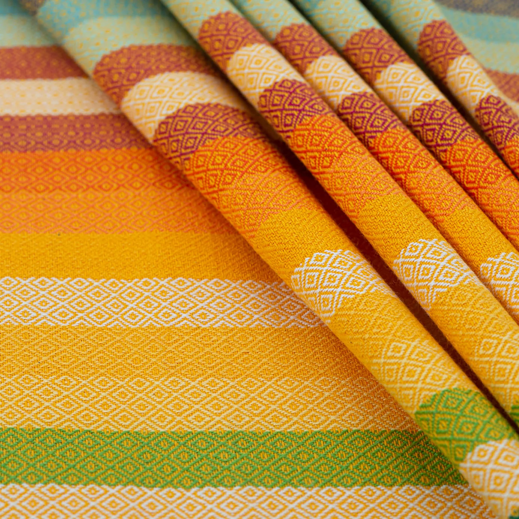 echarpe-de-portage-girasol-alegria-fusion-de-oro-etoiles-en-portage..