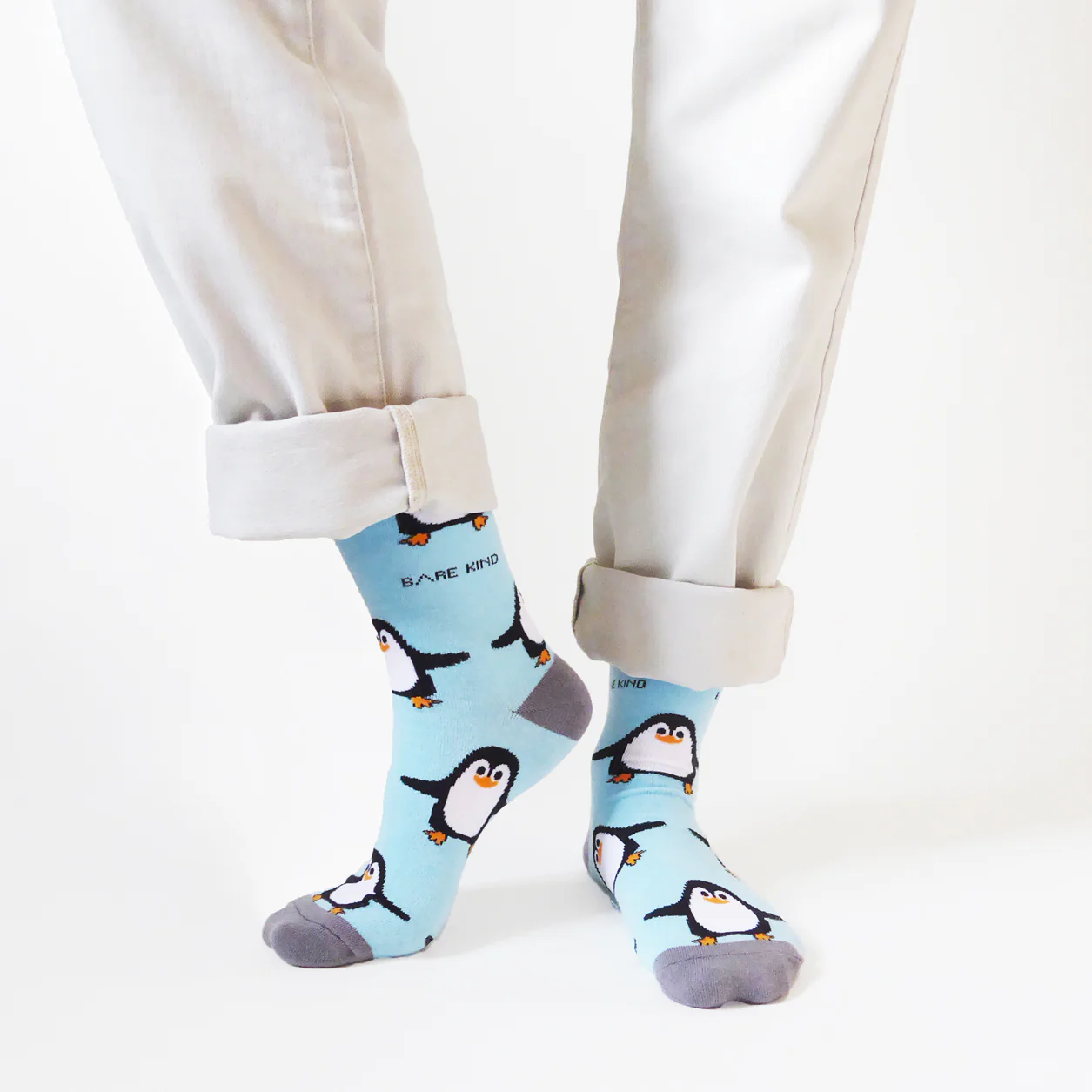 chaussettes-bambou-bare-kind-pingouins-etoiles-en-portage1.jpg
