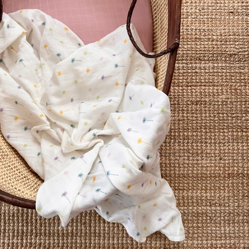 lange-joli-nous-cocotier-palmier-suisse-ete-swaddle-oeko-tex-gots-2_etoiles-en-portage.jpg