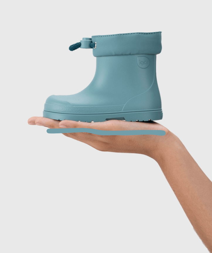 bottes-de-plie-igor-barefoot-souples-enfant-mendi-turquesa-bleu-etoiles-en-portage4