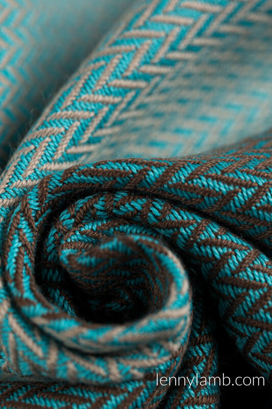 Lennylamb-écharpe-portage-little-herringbone-baby-mint-etoiles-en-portage3